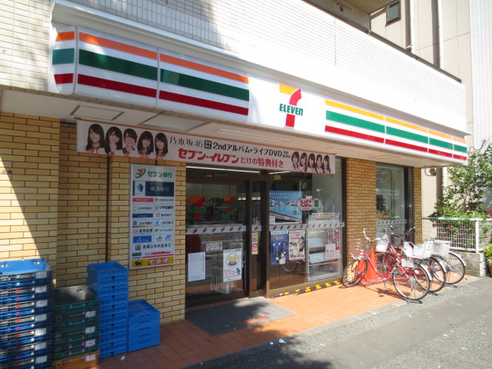 コンビニ　セブンイレブン（コンビニ）まで65m