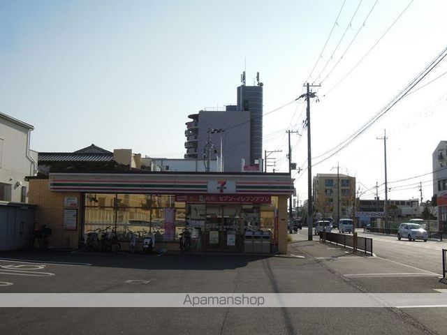 コンビニ　セブンイレブン（コンビニ）まで394m