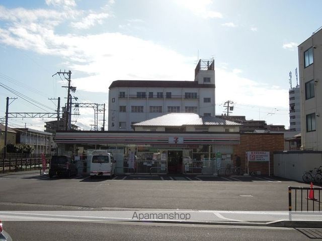 コンビニ　セブンイレブン（コンビニ）まで393m
