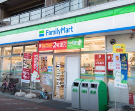 コンビニ　ファミリーマート 江東東陽一丁目店（コンビニ）まで52m