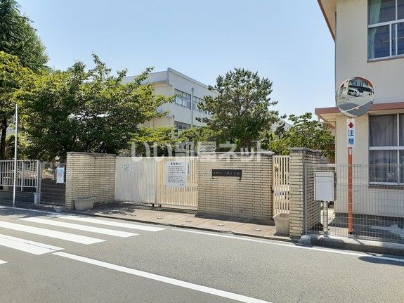 小学校　尼崎市立武庫小学校（小学校）まで1918m
