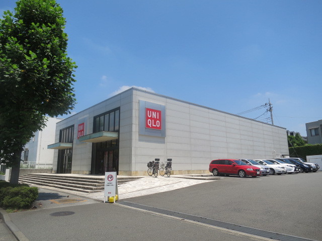 ショッピングセンター　ユニクロ横浜江田店（ショッピングセンター）まで426m