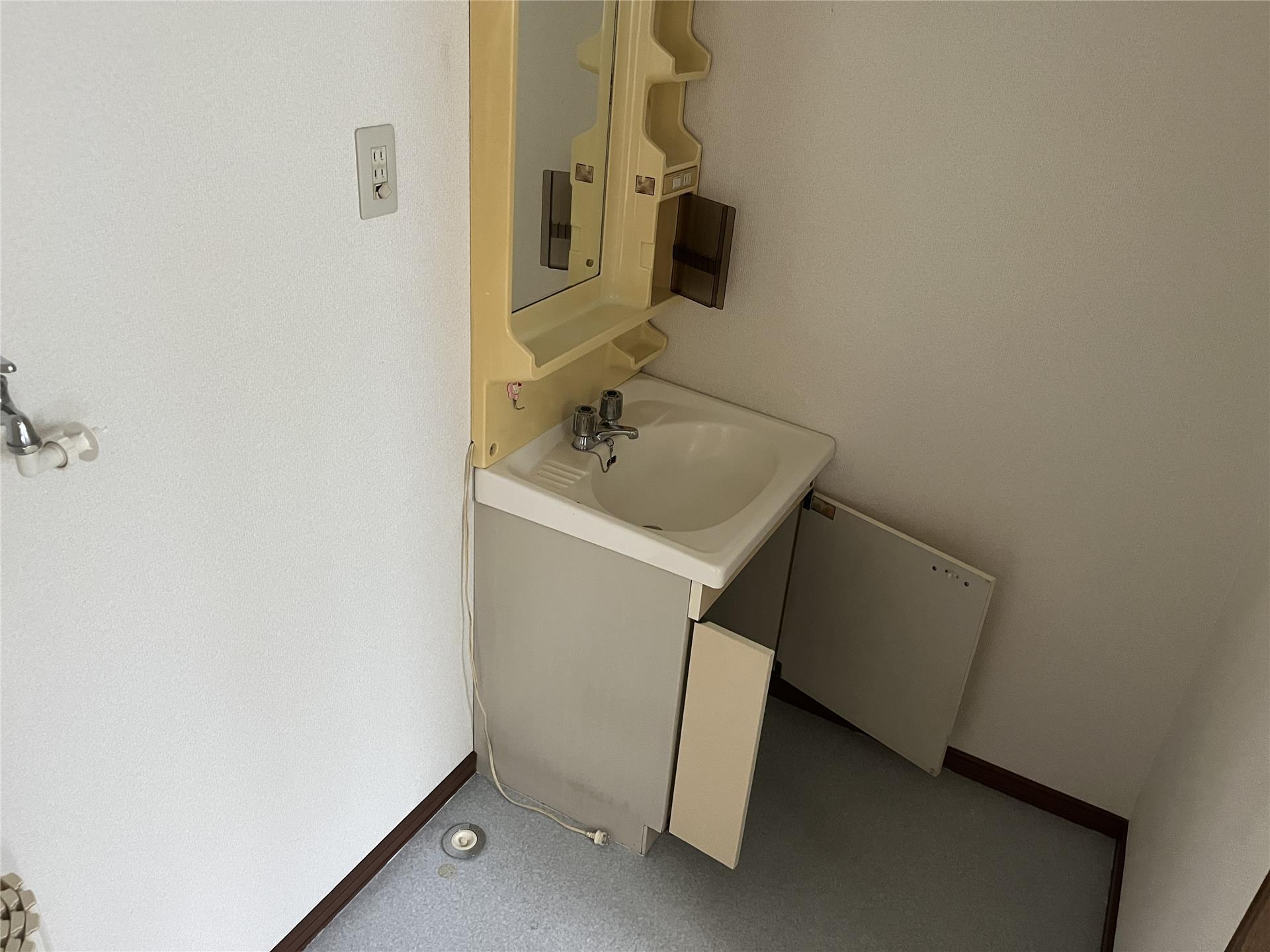 洗面設備　洗面所