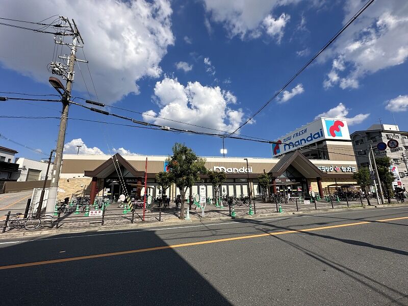 スーパー　万代巽北店（スーパー）まで822m