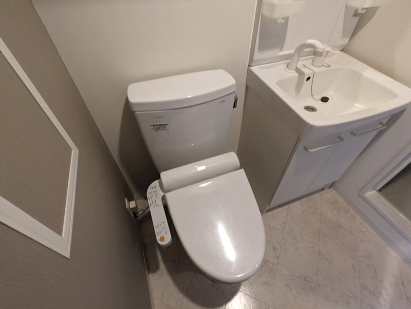 トイレ　別部屋参考写真
