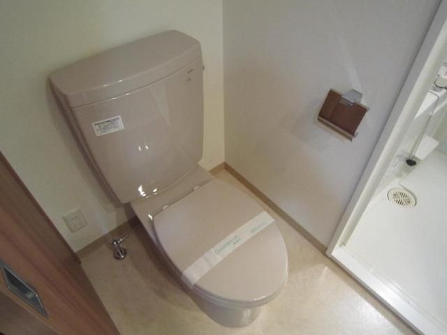 トイレ　バストイレ別