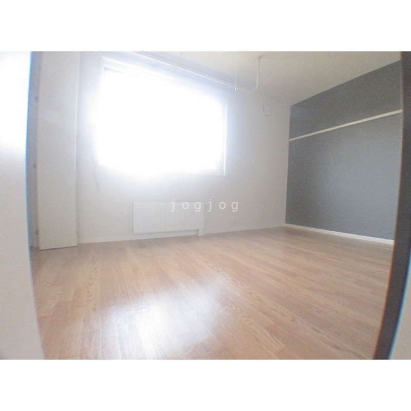 その他部屋・スペース　日当たりの良い明るいお部屋です。