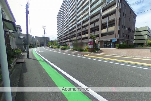 その他　前面道路（その他）まで0m