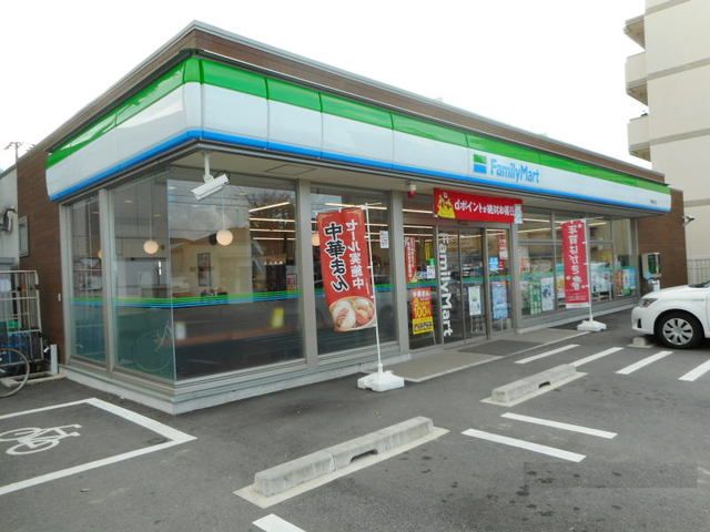コンビニ　ファミリーマート 岡崎緑丘店（コンビニ）まで500m