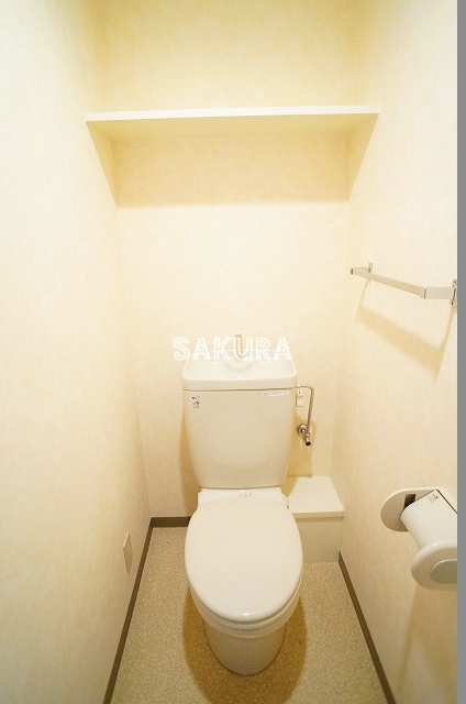 トイレ　落ち着いた色調のトイレです♪