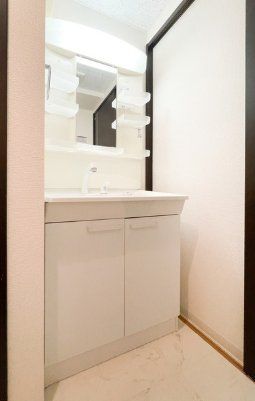 洗面設備　現状優先とし写真は参照とする。