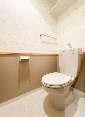 トイレ　現状優先とし写真は参照とする。