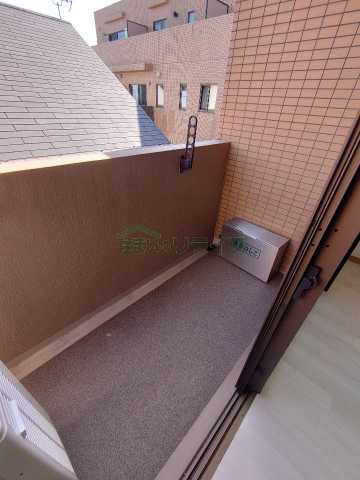 バルコニー　別部屋の参考写真となります。