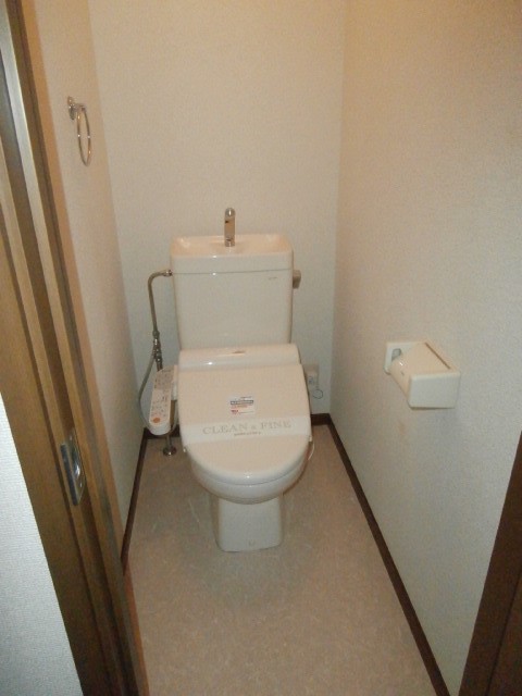 トイレ　※同仕様写真含む