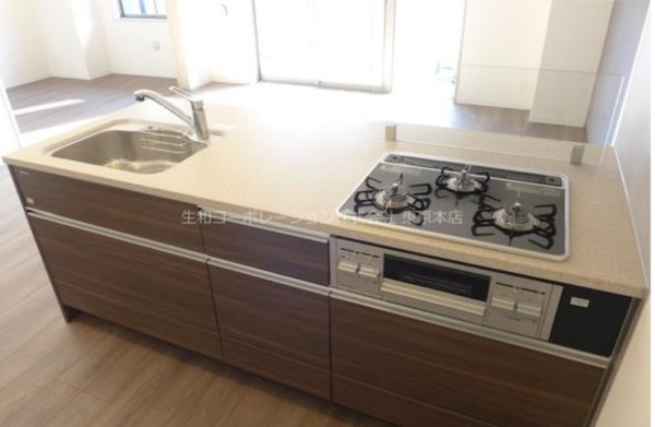 キッチン　※別部屋参考写真
