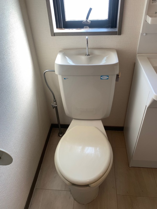 トイレ　別号室