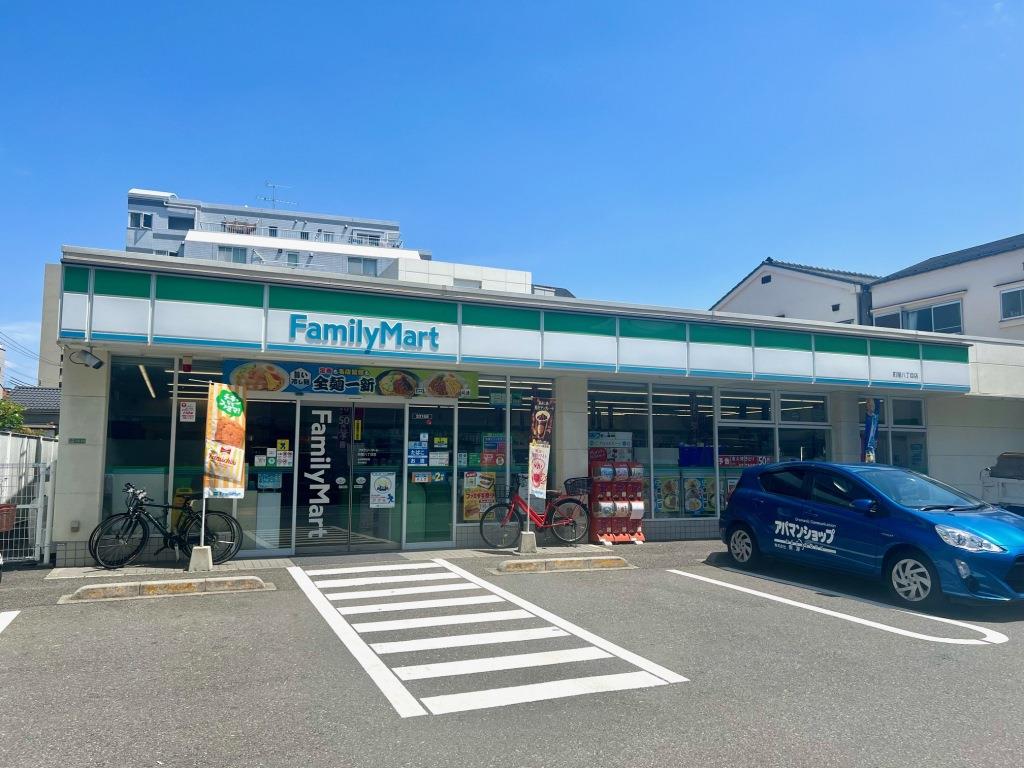 コンビニ　ファミリーマート 町屋八丁目店（コンビニ）まで2605m