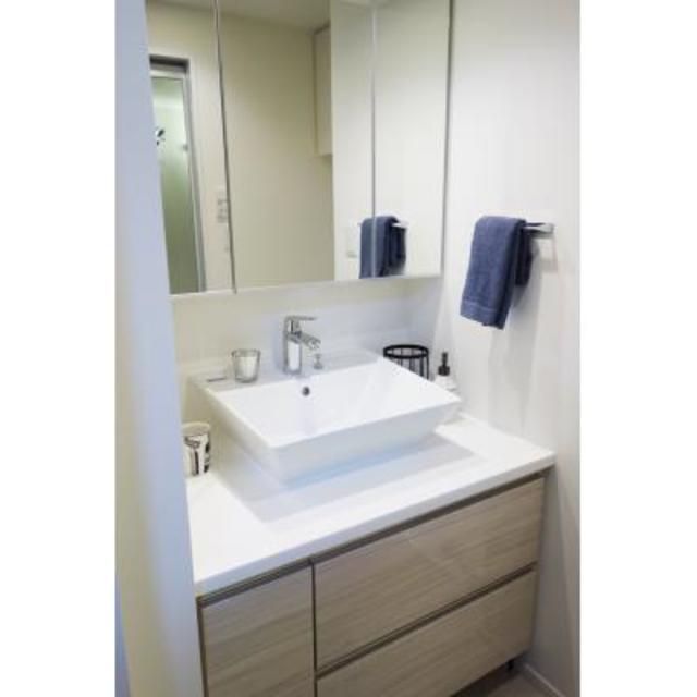 洗面設備　※写真は同タイプ住戸です。
