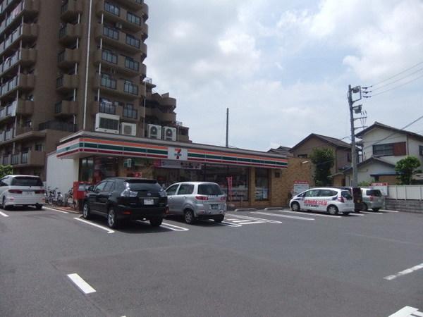 コンビニ　セブンイレブン大宮櫛引1丁目店（コンビニ）まで233m