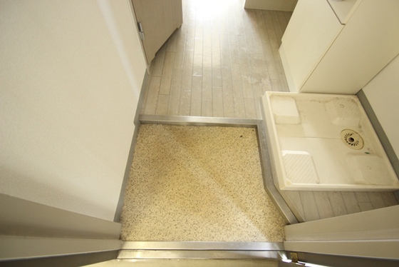 玄関　※別部屋の写真です