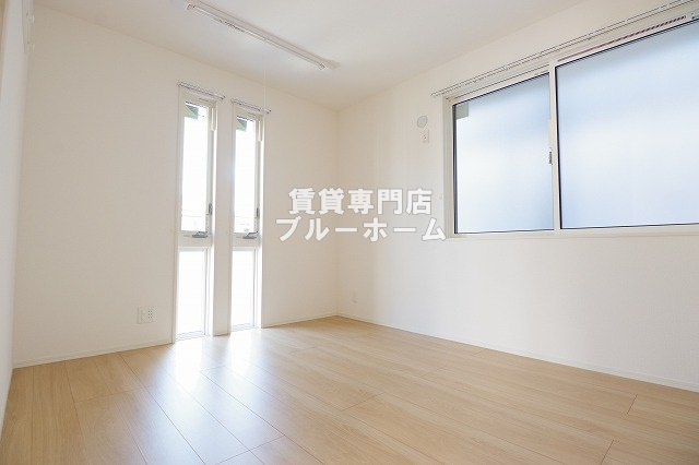 その他部屋・スペース　5.4帖の広い洋室です！