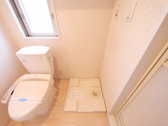 トイレ　※同施工会社のイメージ写真※