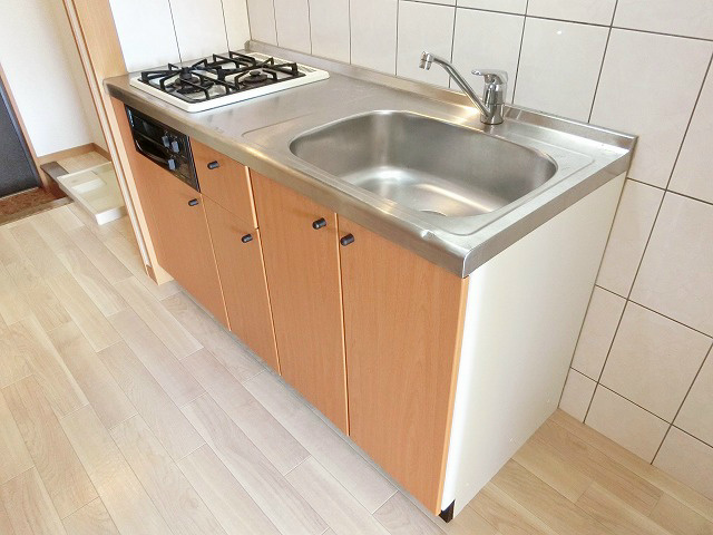 キッチン　写真は同型タイプの室内写真です。