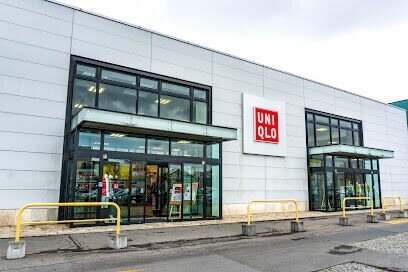 ショッピングセンター　ユニクロ札幌澄川ミュンヘン大橋店（ショッピングセンター）まで382m