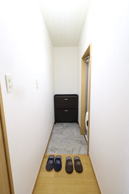 玄関　※別室参考画像