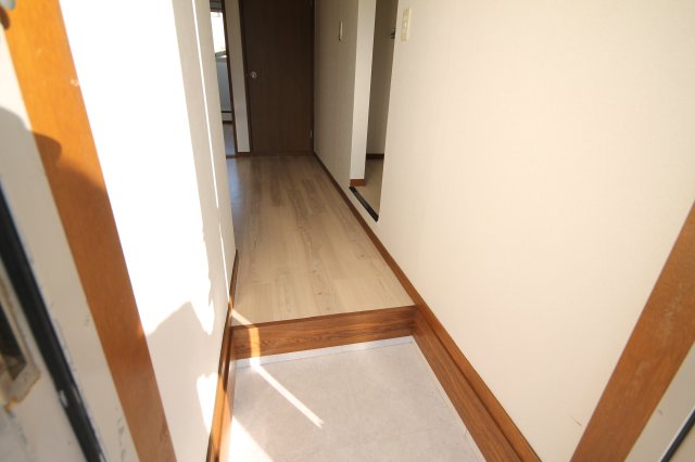 玄関　※同物件別号室の写真になります