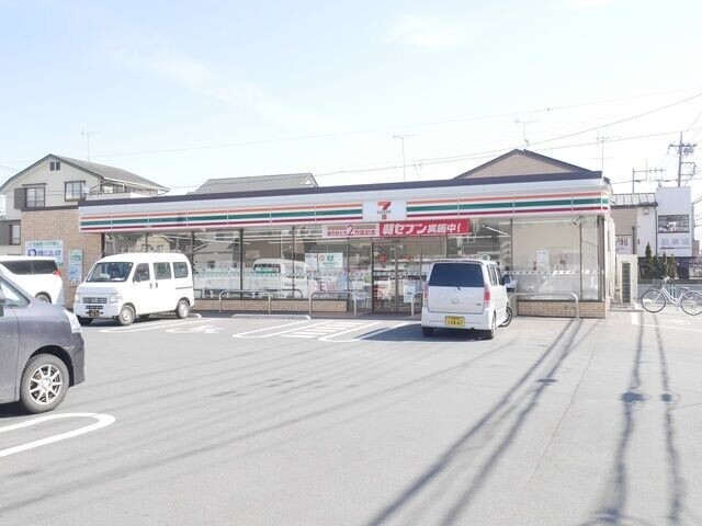 コンビニ　セブンイレブン伊奈栄6丁目店（コンビニ）まで424m