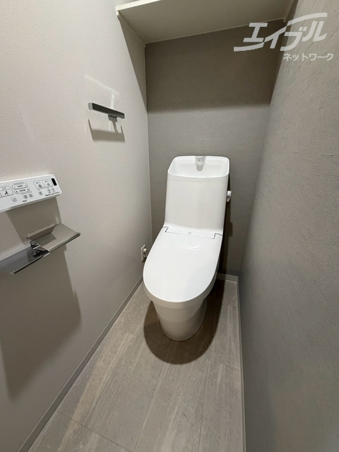 ＪＲ東海道本線 岸辺駅 徒歩13分 3階建 新築のトイレ写真