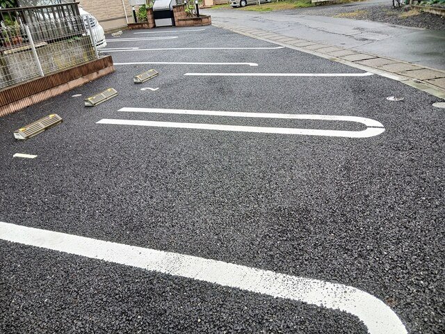 駐車場　駐車場完備です