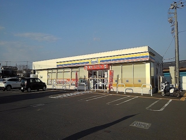 コンビニ　ミニストップ（コンビニ）まで700m