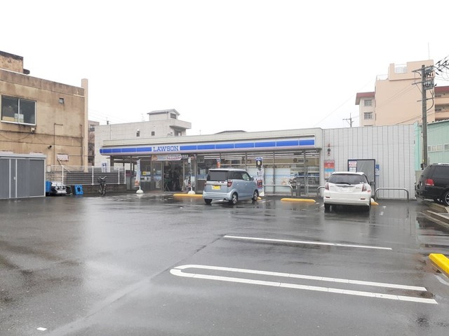 コンビニ　ローソン福岡長尾５丁目店（コンビニ）まで350m