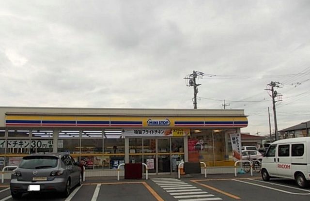 コンビニ　ミニストップ平松本町店（コンビニ）まで400m
