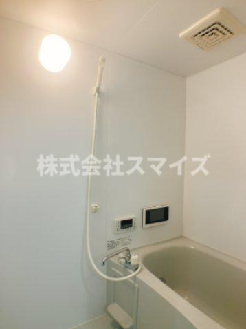 バス・シャワールーム　写真は反転タイプのお部屋です。