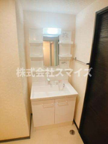 洗面設備　写真は反転タイプのお部屋です。