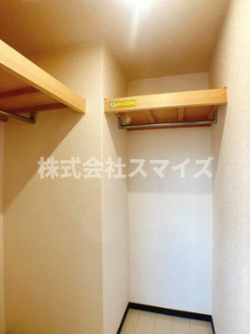 収納　写真は反転タイプのお部屋です。