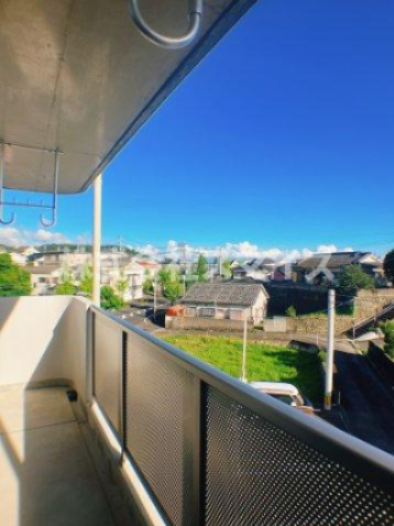 バルコニー　写真は反転タイプのお部屋です。