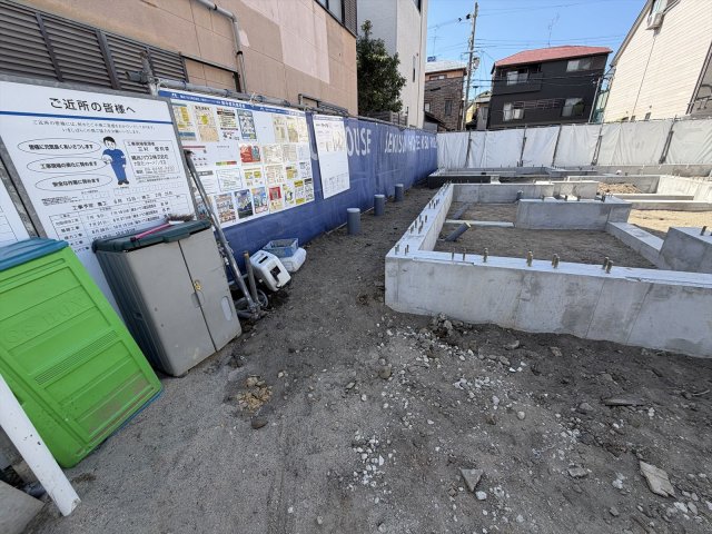 エントランス　建設中