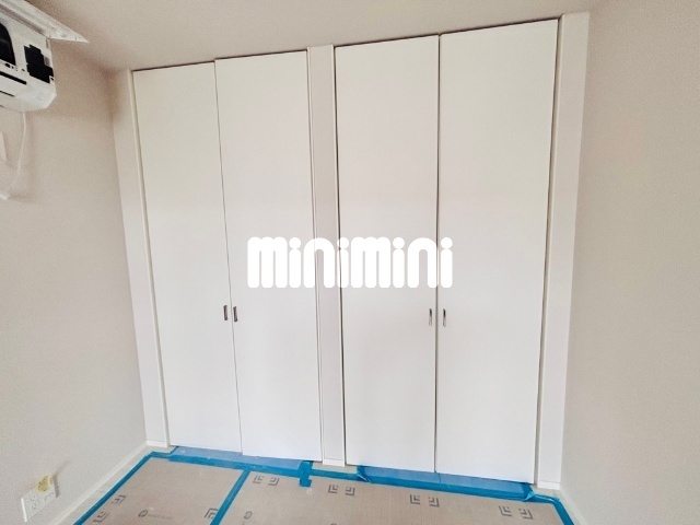 収納　建築中の内装写真です
