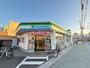 コンビニ　ファミリーマート 西宮里中町店（コンビニ）まで390m