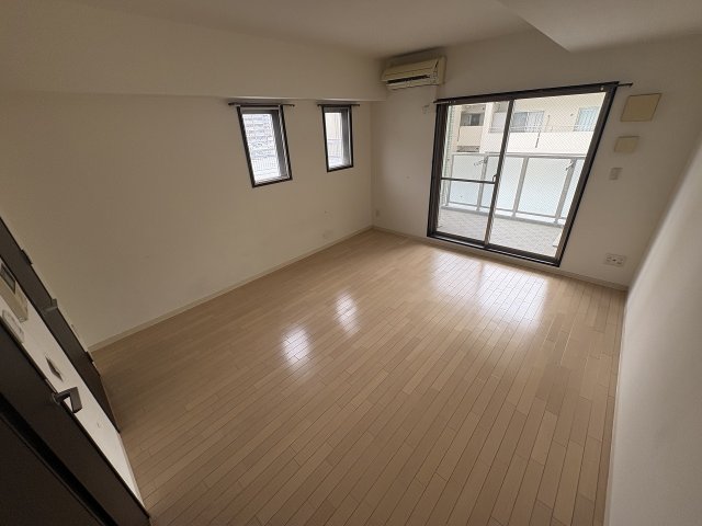 その他部屋・スペース　落ち着いて過ごせるお部屋なので、寝室にいかがでしょうか