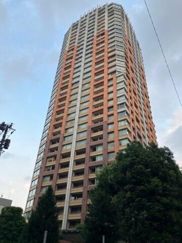 建物外観　鉄骨鉄筋コンクリート造・総戸数は314戸です。