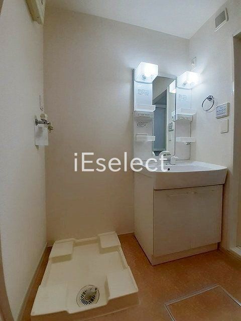 洗面設備　忙しい朝に便利な洗髪洗面化粧台