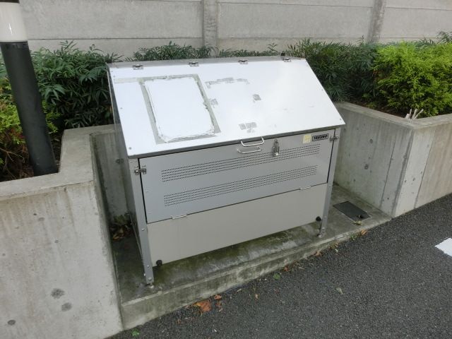 その他　敷地内ごみ置き場です