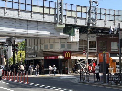 飲食店　マクドナルド なんばパークス前店（飲食店）まで325m