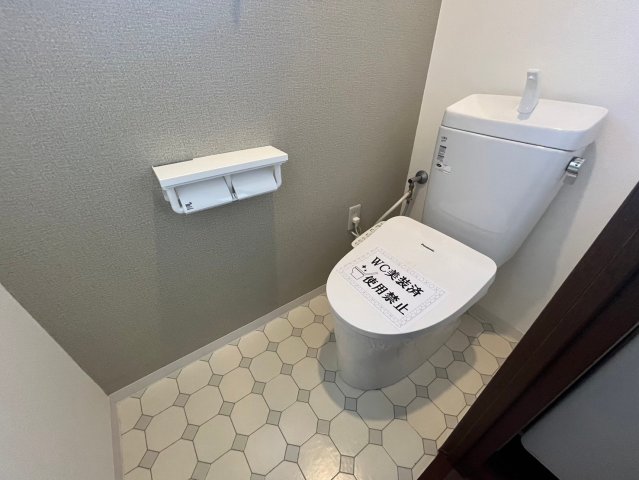 ＪＲ東海道本線 甲南山手駅 徒歩8分 5階建 築33年のトイレ写真