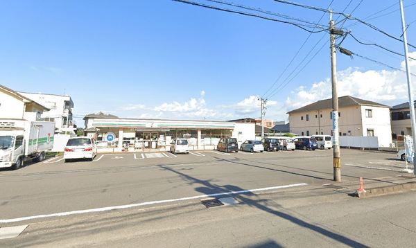 コンビニ　セブンイレブン佐土原広瀬中学校前店（コンビニ）まで559m